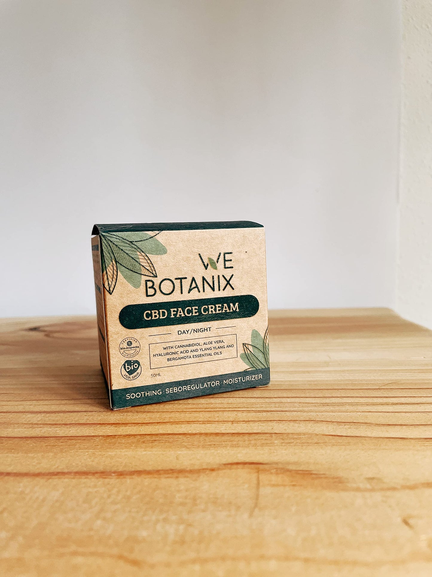 WEBOTANIX | Crema Facial de CBD BIO | 50 ml | Cannabidiol | Aloe Vera | Ácido Hialurónico | Hidratante y Regeneradora | Alivio de Picores e Irritaciones | Vegano