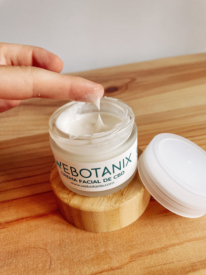 WEBOTANIX | Crema Facial de CBD BIO | 50 ml | Cannabidiol | Aloe Vera | Ácido Hialurónico | Hidratante y Regeneradora | Alivio de Picores e Irritaciones | Vegano